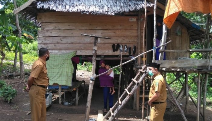 Bupati Luwu Istruksikan Segera Buatkan Rumah Layak Huni Bagi Keluarga Penderita Lumpuh Layu di Bajo