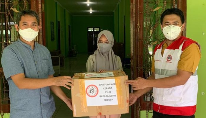 IDI Cabang Luwu Berikan Bantuan APD ke Seluruh Rumah sakit dan Klinik se-Kabupaten Luwu