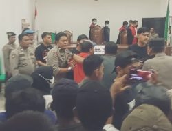 Sidang Pledoi Kasus Pembunuhan Imam Masjid di Belopa Kembali Ricuh