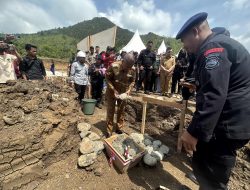 Bupati Luwu Lakukan Peletakan Batu Pertama Pembangunan Mako Batalyon D Brimob di Bua