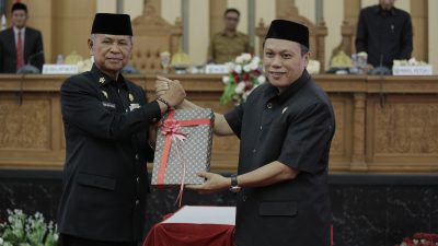 Bupati Luwu Serahkan RAPBD Tahun 2024 ke DPRD, Prioritaskan Kenaikan Gaji dan Tunjangan ASN