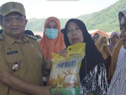 Pemkab Luwu Gelar Gerakan Pangan Murah di Padang Sappa