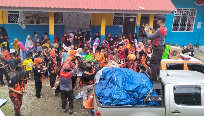 Pemuda Pancasila Hadir Untuk Korban Bencana di Luwu, Ketua MPW PP Sulsel Kirim 500 Paket Bantuan