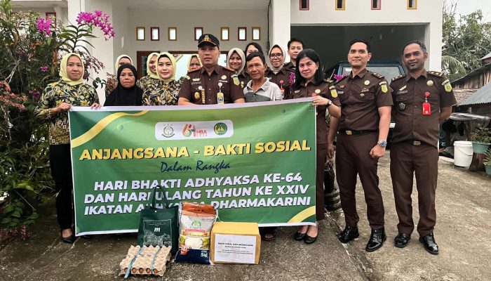 HUT Adhyaksa, Kajari dan IAD Gelar Bakti Sosial di Panti Asuhan