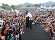 Tak Terbendung, Lapangan Andi Attas Bajo Jadi Lautan Manusia Saat Kampanye Dialogis Arham Basmin-Rahmat